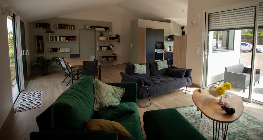 Home 3127d4 f7d13e2819c74672a9fe1f4d793fd19e~mv2